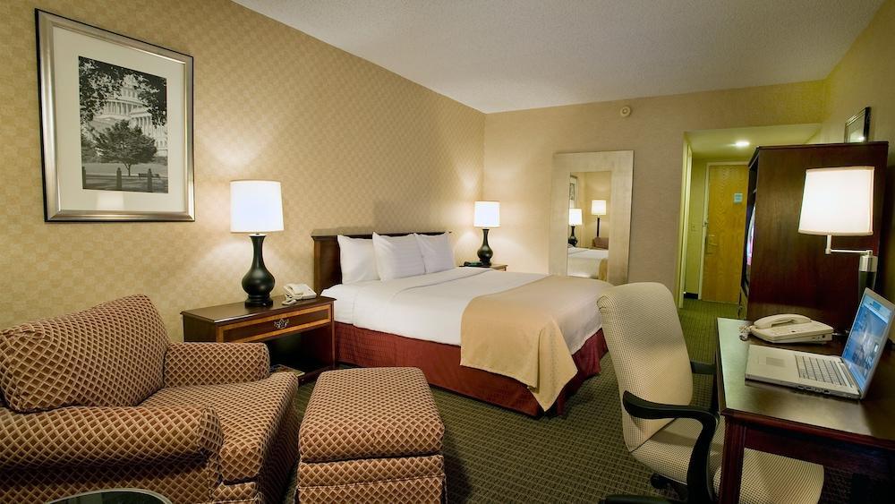 Holiday Inn Washington-Dulles International Airport, An Ihg Hotel Стърлинг Екстериор снимка